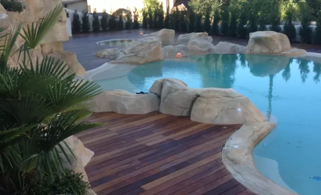 Arrivage de lames terrasse à Bourg-en-Bresse., Bourg-en-Bresse, Vignon Bois